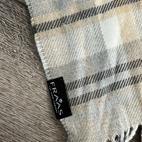 Fraas pullover poncho - Picture 3 of 4